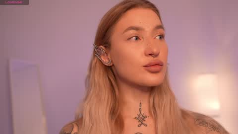 Snapshot of sparks__daisy chatting on 01.26.25 DAISY online show from 01.26.25