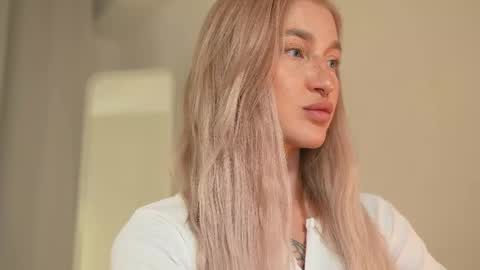 Snapshot of sparks__daisy chatting on 02.16.25 DAISY online show from 02.16.25