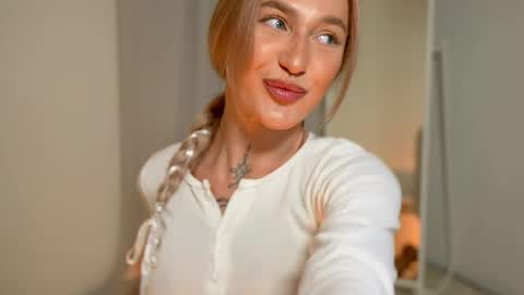 Snapshot of sparks__daisy chatting on 03.06.25 DAISY online show from 03.06.25