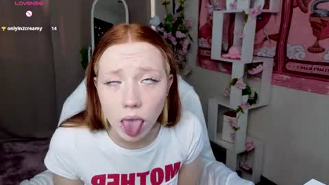 Snapshot of sparky_fox chatting on 07.21.26 Nika online show from 07.21.26