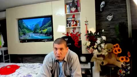 Snapshot of spartandaddy48 chatting on 05.13.26 Spartan online show from 05.13.26