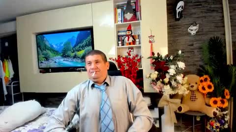 Snapshot of spartandaddy48 chatting on 05.18.26 Spartan online show from 05.18.26