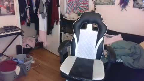 Snapshot of spawnofademon chatting on 02.18.25 spawnofademon online show from 02.18.25