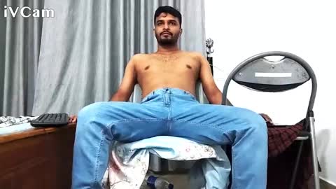 Snapshot of spicybuoy chatting on 01.01.25 spicybuoy online show from 01.01.25