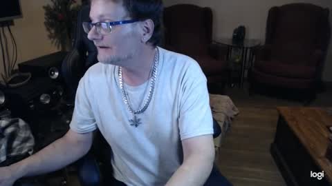 Snapshot of spider19752020 chatting on 12.27.24 bri and mags fun room online show from 12.27.24