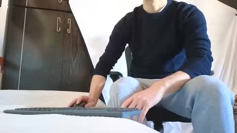 Marco. When Im offline you can view premium content in bio online show from 10.08.25