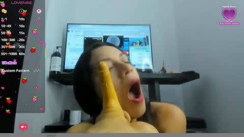 Snapshot of spiicy_goddess chatting on 05.05.26 EVA online show from 05.05.26