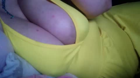Snapshot of spinnerbitch chatting on 04.23.26 Vanessa Spade online show from 04.23.26