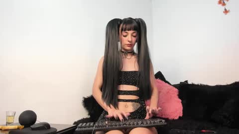 EMMA online show from 02.06.25