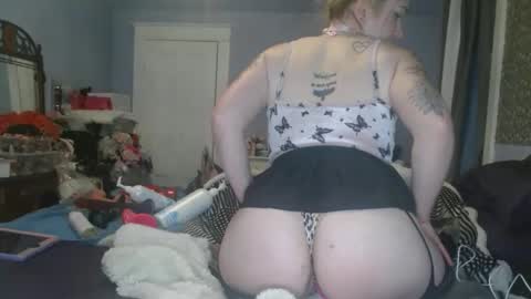 sporegeous online show from 04.25.26