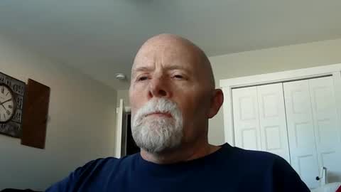 Snapshot of sportfish chatting on 10.05.25 sportfish online show from 10.05.25