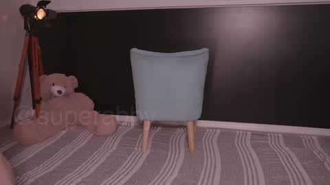 Snapshot of spr_abby chatting on 10.05.25 Abby online show from 10.05.25