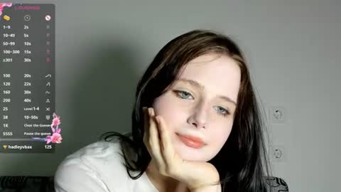 Snapshot of sqsonya chatting on 07.24.26 marunyashh online show from 07.24.26