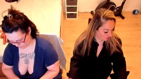 Snapshot of squirt_kimmm chatting on 05.31.26 Kim online show from 05.31.26