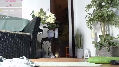 Monica online show from 01.17.25