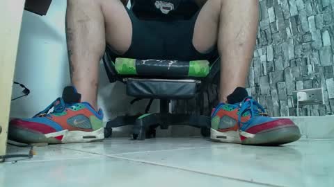 Snapshot of srfindomfeet_ chatting on 02.02.25 sr master cum its my old account online show from 02.02.25