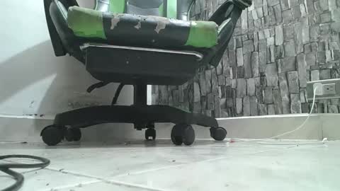 Snapshot of srfindomfeet_ chatting on 10.06.25 sr master cum its my old account online show from 10.06.25