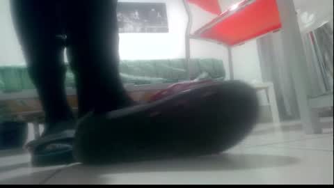 Snapshot of ssenzo chatting on 02.20.25 ssenzo online show from 02.20.25