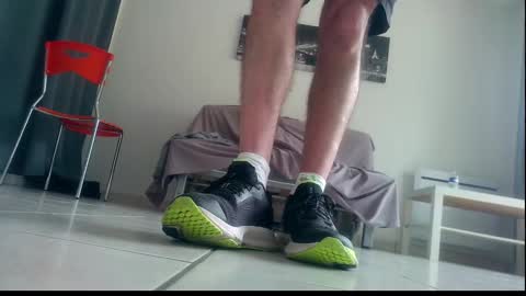 Snapshot of ssenzo chatting on 10.25.25 ssenzo online show from 10.25.25