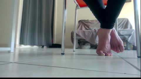 Snapshot of ssenzo chatting on 12.18.25 ssenzo online show from 12.18.25