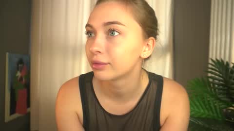 Snapshot of sssecretgirlfriend chatting on 09.17.25 Kate online show from 09.17.25