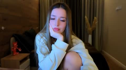Chloe online show from 06.26.26