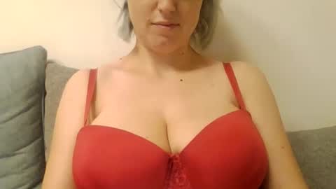 Snapshot of stacey_amelly chatting on 02.02.26 Amelly online show from 02.02.26