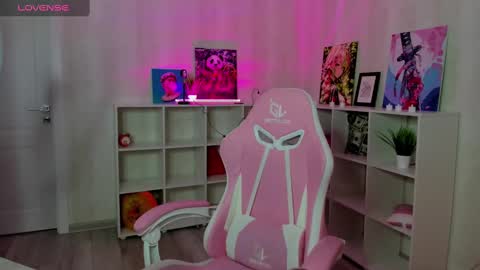 Snapshot of stacey_brown chatting on 12.02.24 Stacey GMT5 Mo Tu We Th Fr Sa 3am -10am online show from 12.02.24