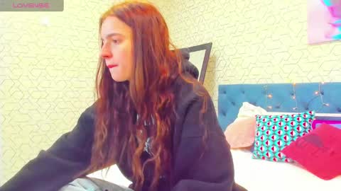 Snapshot of stacey_brown chatting on 12.20.24 Stacey GMT5 Mo Tu We Th Fr Sa 3am -10am online show from 12.20.24