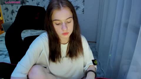 Snapshot of stacey_brown chatting on 01.27.25 Stacey GMT5 Mo Tu We Th Fr Sa 3am -10am online show from 01.27.25