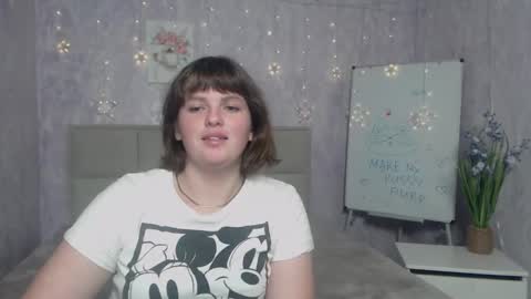 Snapshot of staceylex chatting on 11.05.25 Stacey online show from 11.05.25