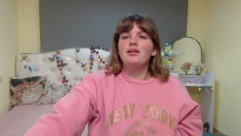 Snapshot of staceylex chatting on 04.12.26 Stacey online show from 04.12.26