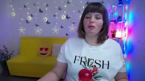 Snapshot of staceylex chatting on 04.27.26 Stacey online show from 04.27.26
