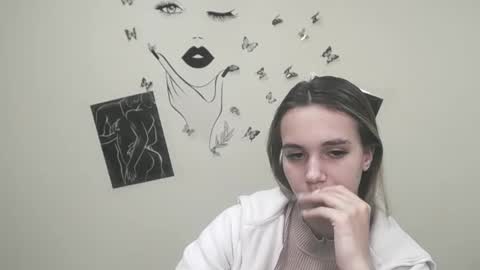 Snapshot of stacy_gr chatting on 12.22.24 Stacy online show from 12.22.24