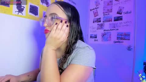 Snapshot of stacy_millerr chatting on 03.27.26 Stacy Boobs online show from 03.27.26