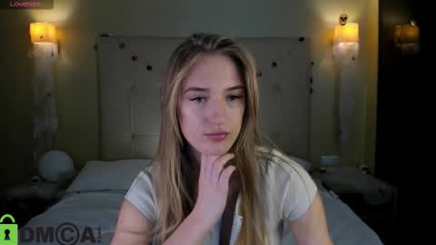 Snapshot of stacy_riiver chatting on 11.06.25 Stacy Mon Tue Wed Thu Fri Sun GMT GMT 3 1000am - 0400pm online show from 11.06.25