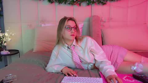 StacyEvances online show from 12.22.25