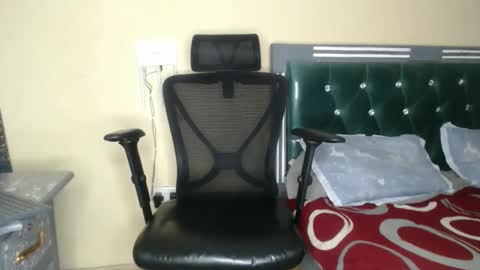 Snapshot of staminalord chatting on 11.27.25 calvin online show from 11.27.25