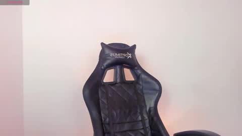 Snapshot of star_storm chatting on 01.01.25 star_storm online show from 01.01.25