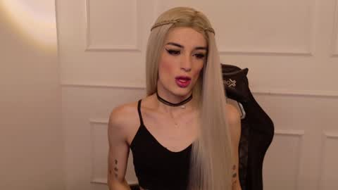 Snapshot of star_storm chatting on 02.08.25 star_storm online show from 02.08.25