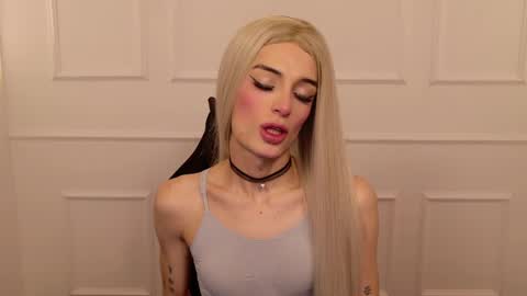 Snapshot of star_storm chatting on 02.14.25 star_storm online show from 02.14.25