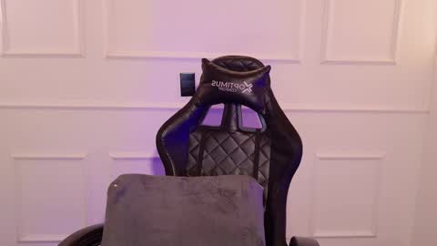 Snapshot of star_storm chatting on 03.09.25 star_storm online show from 03.09.25