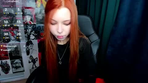 Snapshot of star_tarra chatting on 05.25.26 Tarra online show from 05.25.26