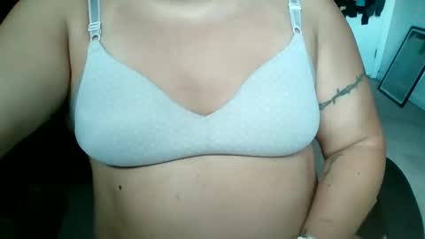 Snapshot of starella___saxxxton chatting on 10.18.25 starella___saxxxton online show from 10.18.25