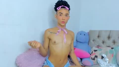 Snapshot of stassiebell chatting on 12.12.24 stassiebell online show from 12.12.24