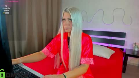 Stasy online show from 11.17.25