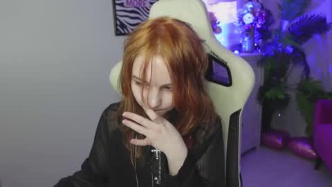 Snapshot of staymonica chatting on 02.18.26 MONICA online show from 02.18.26