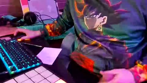 Snapshot of stechistech chatting on 12.03.24 stechistech online show from 12.03.24