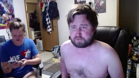 Snapshot of steelsings chatting on 10.29.25 SteelSings online show from 10.29.25