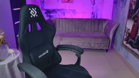 Snapshot of stef_nicks chatting on 09.21.25 stef_nicks online show from 09.21.25